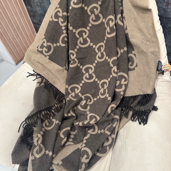 Gucci luxury throw blanket GG x large size - Picture 9 of 9